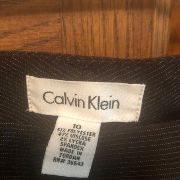 Calvin Klein Size 10 Brown pin stripe Pants - Picture 3 of 3